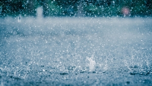 Meteorologii au emis o avertizare de cod galben de ploi. Care sunt zonele din țară în care se vor înregistra averse, grindină și vijelii