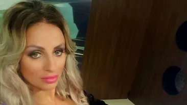 După ce s-a spus că a luat proporţii, SÂNZIANA BURUIANĂ a apărut în costum de baie! Cum arată blonda acum