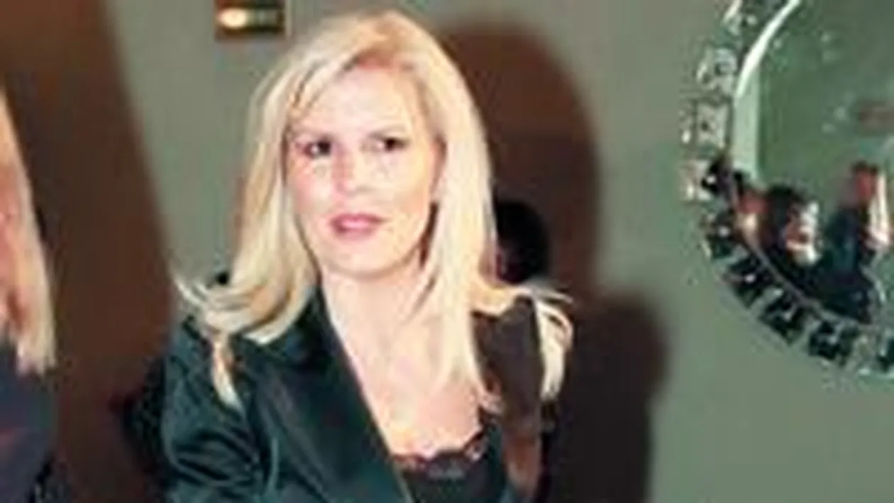 Elena Udrea nu mai pledeaza la bara din cauza notorietatii