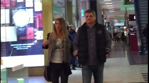Iubirea cere sacrificii… Bosulică de la Domeniile Statului a făcut ”planton” la uşa WC-ului!