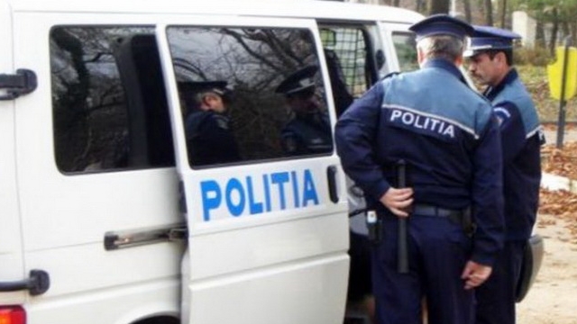 Se spune ca daca tastezi PIN-ul invers, "bancomatul" o sa sune la politie! Ce se intampla de fapt !