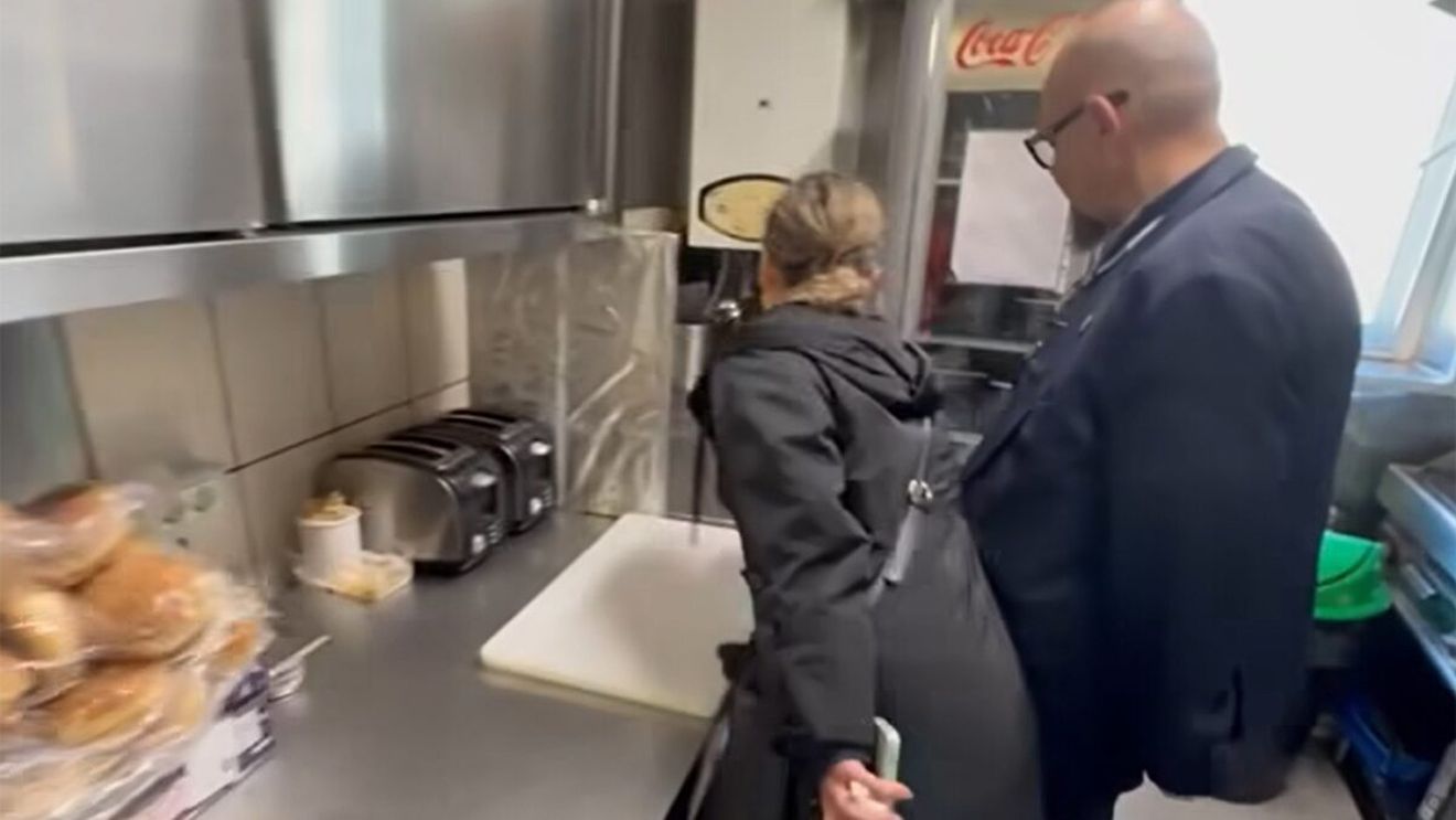 Ireal ce a găsit Piedone într-un faimos bar din Constanța. Când a văzut asta, șeful ANCP a închis localul