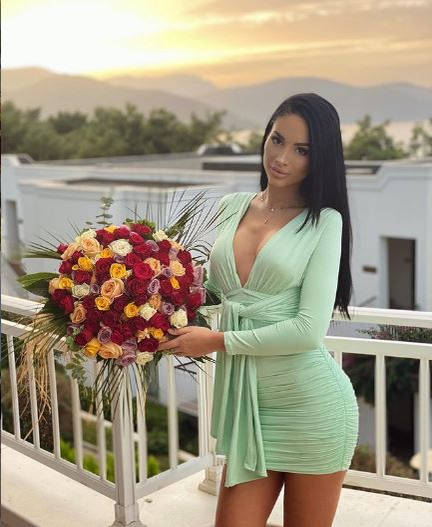 Bianca l-a cucerit pe Alex Rus, într-o călătorie cu avionul, toamna trecută