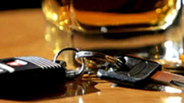 VIDEO Alcoolul i-a pus cu roatele in sus! Am baut cat am cuprins si apoi m-am urcat in masina, in ce sa ma urc, in tramvai?