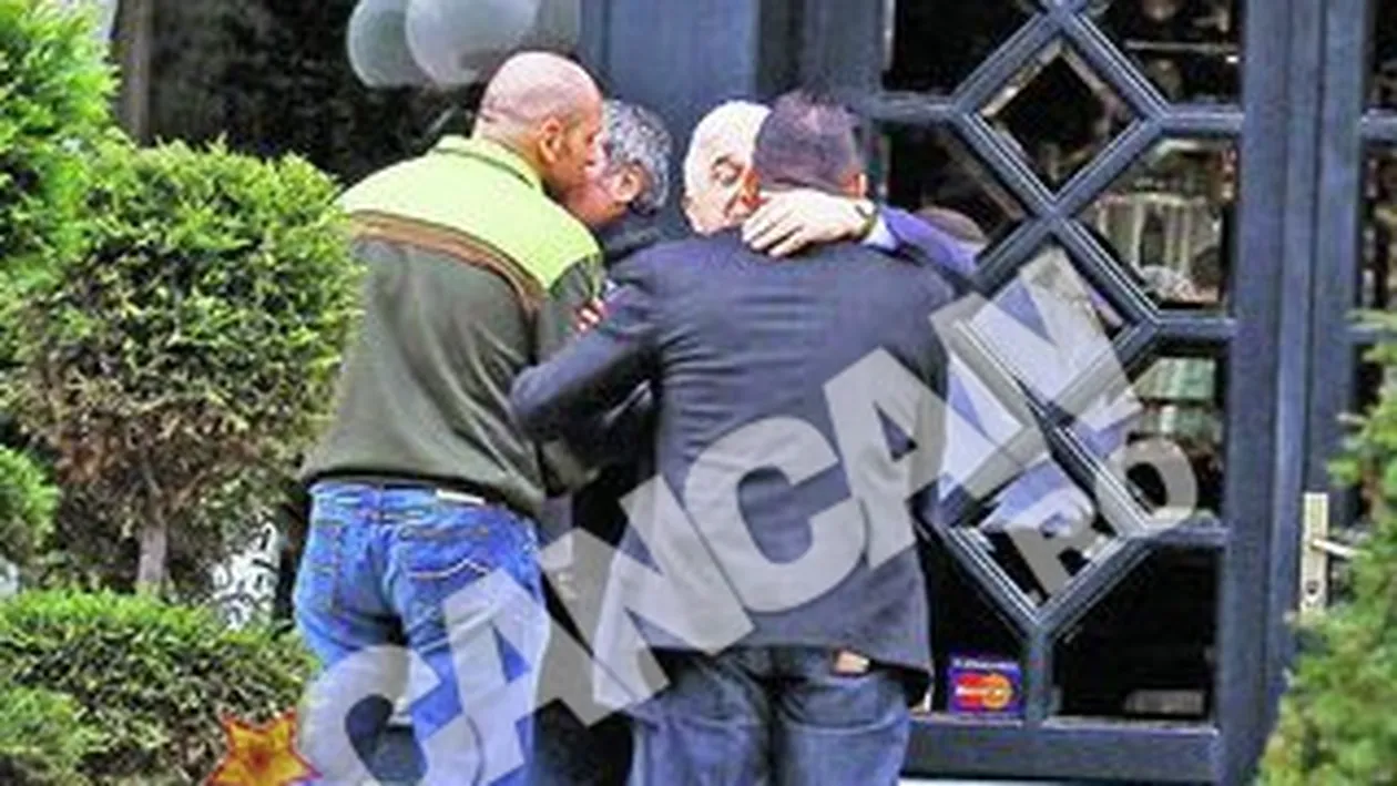 Giovani i-a pupat cu foc pe Hagi, Stelea si Ilie Dumitrescu. Dulcele sarut al Generatiei de Aur