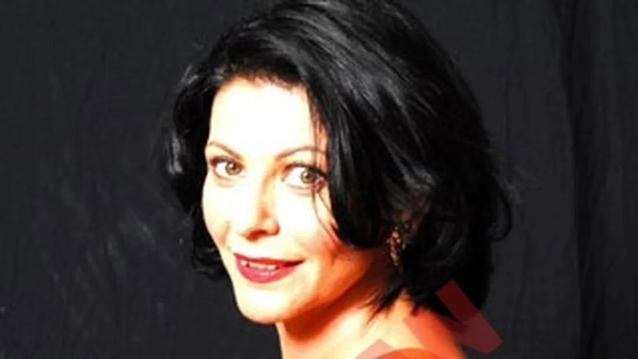 Uite ce caine haios are Elena Carstea!