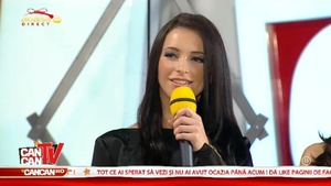 Are sau nu are lenjerie intima? Bijou a facut spectacol in platoul emisiunii CanCan TV si a aratat tot