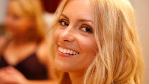 Simona Gherghe vrea neapărat să scape de un complex pe care nu l-a mai spus nimănui! Vezi imperfecţiunea care o face nefericită