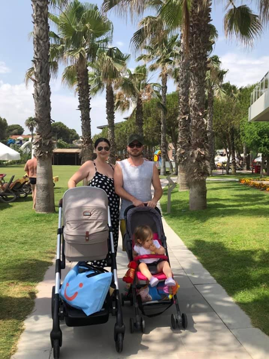 Gabriela Cristea și Tavi Clonda, la spital cu fetițele: ”Sperăm că este totul bine și de data asta”