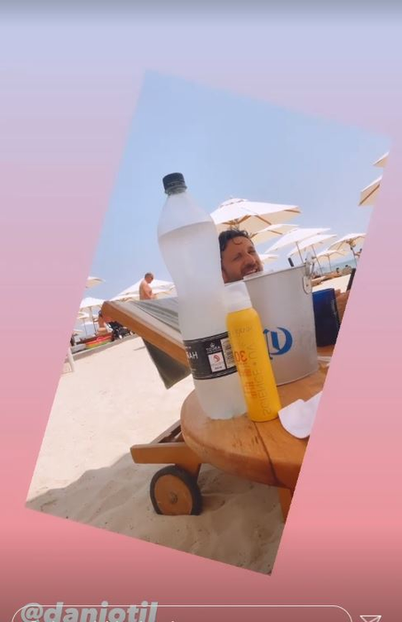 Gabriela Prisăcariu a anunțat sexul bebelușului pe care îl are cu Dani Oțil. Sexy graviduța s-a fotografiat în costum de baie în vacanța din Dubai