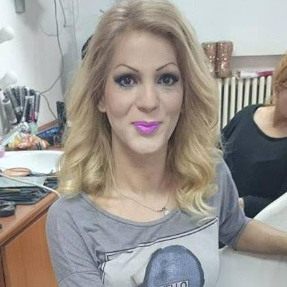 Il mai țineți minte pe transsexualul Naomi Moldovan? Cum arată și cu ce se ocupă acum, la 42 de ani