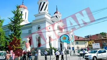 S-au baricadat in biserica la nunta