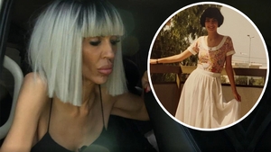 Cum arăta Raluca Bădulescu în tinerețe. Fără perucă, fără "figuri" și cu un look complet diferit. Concurenta Asia Express era cu totul alt om