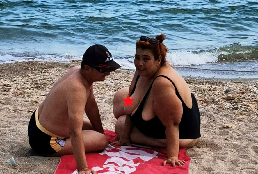Cum arată Ioana Tufaru în costum de baie, la aproape 100 de kilograme. Fiica Andei Călugăreanu și-a sărutat soțul în văzut tuturor