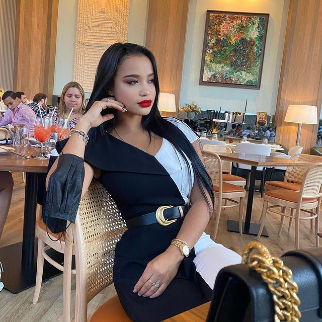 Yine știe să își țină urmăritorii "atenți"/ Sursă foto: Instagram.com