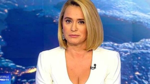 Cât a pătimit Andreea Esca din dragoste: ”Sufeream ca un câine. Nu erau prea multe ocaziile ca să fii sigură că te place...”