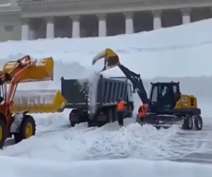 3 metri de zăpadă, după cel mai puternic viscol din ultimii 150 de ani în Rusia/ sursă foto: captură video