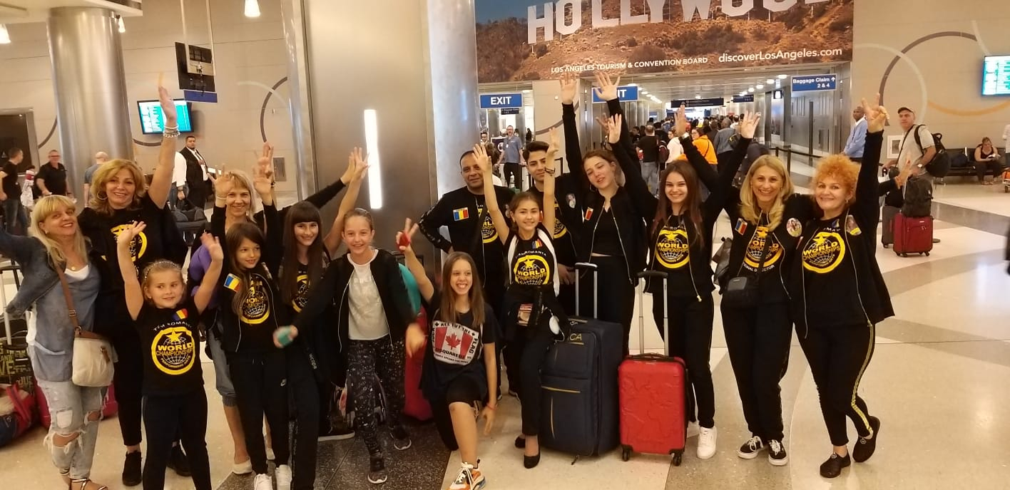 Raisandra, victorioasă la un prestigios concurs de la Hollywood: a luat Placheta de Campion Mondial pe muzică și 8 medalii