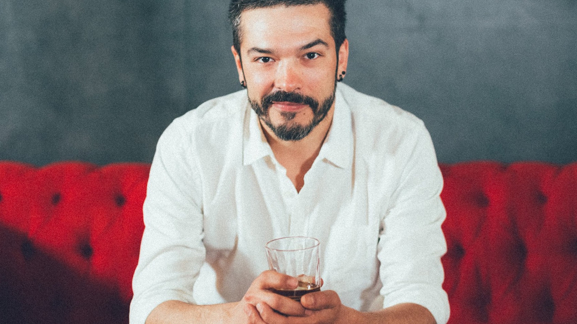 ADRIAN DESPOT se iubeşte de 20 de ani cu LISA! Cum arată soţia cântăreţului