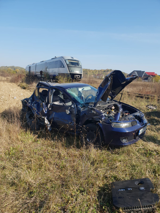 O femeie a ajuns la spital în urma accidentului de la Țițești, Argeș
