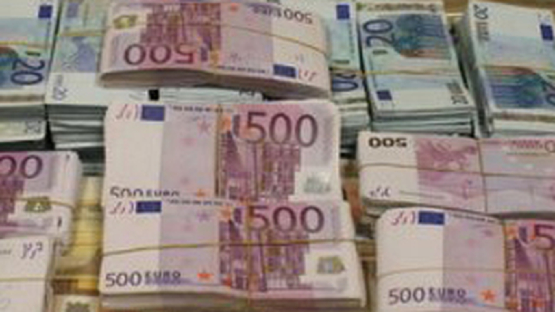 O femeie jefuita de 20.000 de euro, la iesirea dintr-o banca