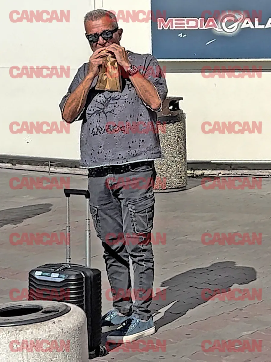 "S-a consolat" cu un croissant pe care l-a mâncat în așteptarea uberului