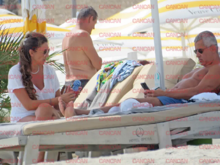 Remus Truică cu soția, la plajă.