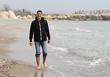 Cosmin Burleanu, şeful minifotbalului din Bacău, într-un micuţ concediu la mare