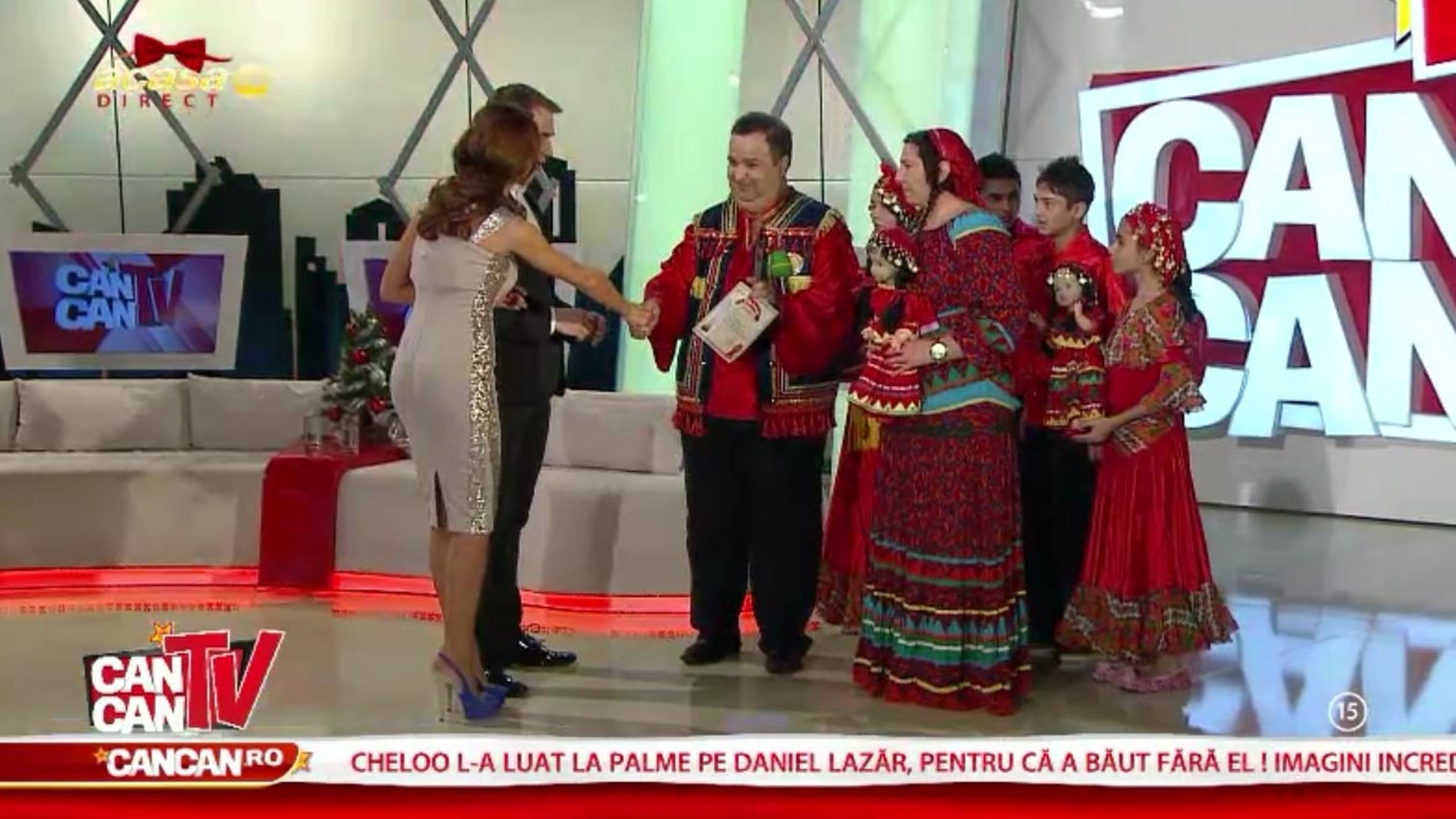 Uite ce sotie frumoasa are Dorin Cioaba! Afla aici totul despre traditionalele papusi tiganesti pe care le promoveaza