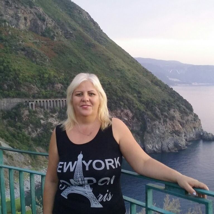 Mama Danielei Crudu, după operaţiile estetice!