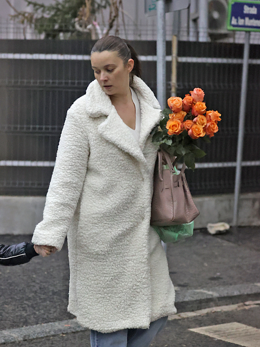 Diana Dumitrescu a făcut cumpărăturile la piața Floreasca (Foto: CANCAN.RO)