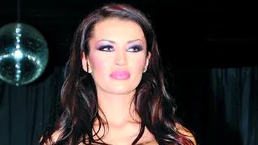 A revenit spectaculos pe podium