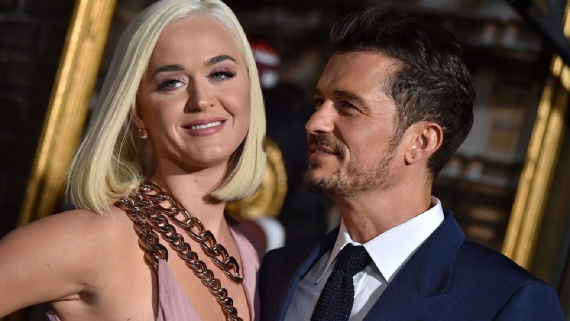 Bombă în showbizul internațional! Katy Perry și Orlando Bloom urmează să devină părinți. Artista a ținut sarcina ascunsă