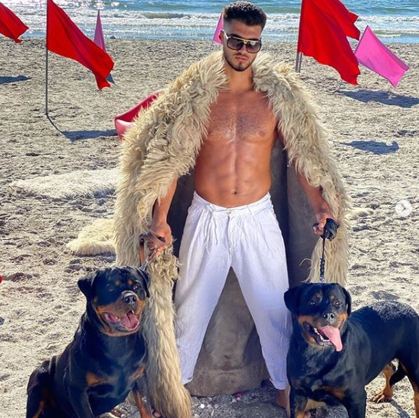 Iancu Sterp, filmat în ipostaze tandre alături de cântăreața Dodo! Ulterior, bruneta a publicat o poză HOT pe Instagram