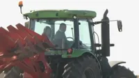 Nea Raţă, avere impresionantă din agricultură! Celebrul fermier a dezvăluit câţi bani a dat pe un tractor