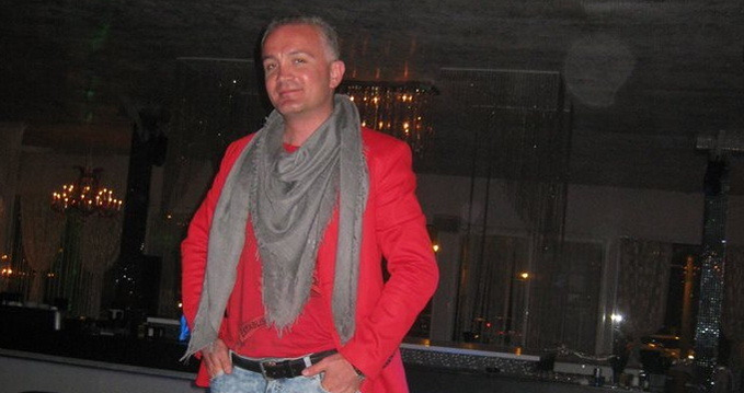 Imagini sfidătoare. E urmărit internaţional, dar el îşi ”face talentul” la New York!