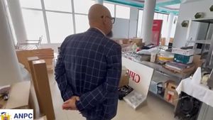 Ce a găsit Piedone într-un hotel de 3 stele din Eforie Nord. Ce făceau angajații, când a intrat șeful ANPC