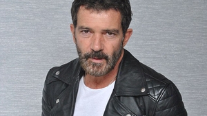Ce se întâmplă cu ANTONIO BANDERAS după ce a fost dus de urgenţă la spital. Chiar celebrul actor le-a arătat tuturor 
