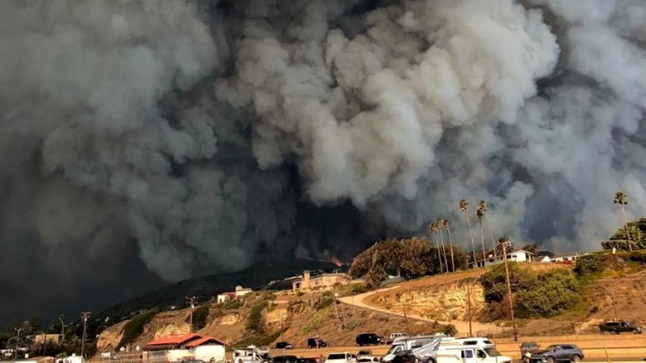 Bilanțul incendiilor de vegetație din California a ajuns la cel puțin 25 de morți