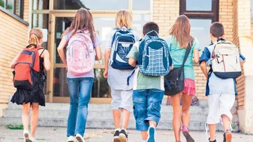 Vacanţe în anul şcolar 2018 - 2019: Când este prima zi liberă pentru elevi