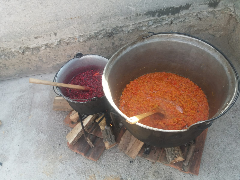 Aurel produce nu doar zacuscă, ci și dulceață
