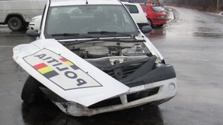 Un politist baut a lovit o masina! Trei persoane au fost ranite grav in urma accidentului!