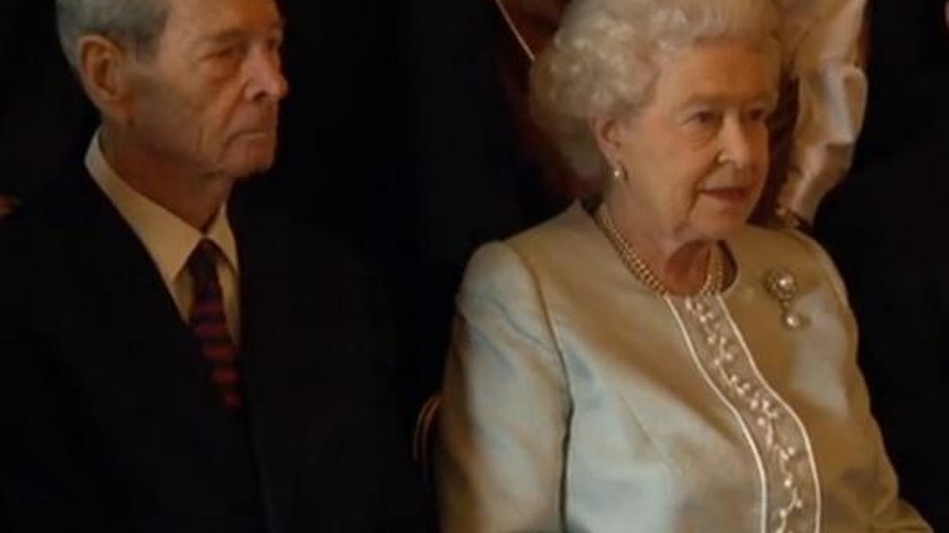 Regele Mihai, uitat de Casa Regală a Marii Britanii? Verişoara lui, Regina Elisabeta, nu a publicat o scrisoare de condoleanţe