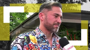 I-a ajuns cuțitul la os și a decis să nu mai tacă. Primele declarații ale lui Dinu Maxer, după ce fosta soție a plecat în vacanță cu iubitul și l-a lăsat cu copiii: “Dacă-i lipsește asta, pun punct, oricât…”