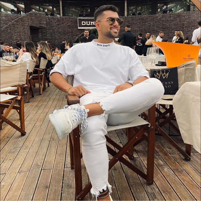 Cum arăta Teo Cosmin de la Insula iubirii 2025 pe vremea când nu avea fațete sau mușchi. Fanii Antena 1 nu l-ar fi recunoscut