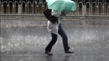 COD GALBEN de ploi si vijelii! Vezi prognoza meteo din urmatoarele zile
