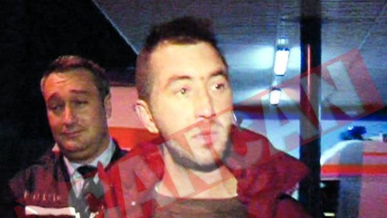 A lovit masinile parcate langa sediul politiei