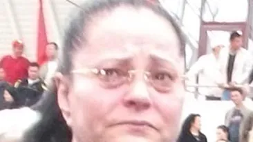 Patroana Aldis devine tot mai apropiata de religie. Alina Naghi s-a dus sa se roage la Mormantul Sfant