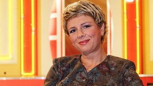 Teo Trandafir recunoaste ca este o profa exigenta. "Da! Sunt rea pentru ca la sfarsit cursantii spun ca au facut scoala cu mine!"