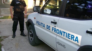 Un moldovean, un sarb si un algerian, prinsi in timp ce incercau sa treaca ilegal in Ungaria